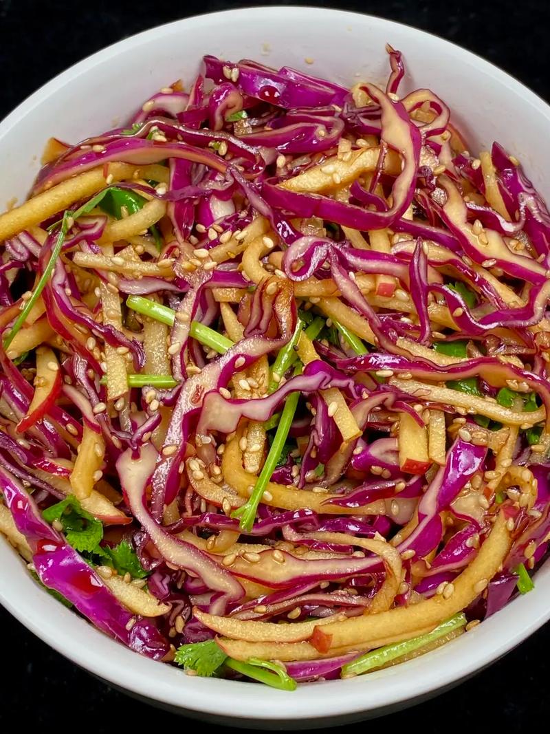 紫甘蓝的做法大全（紫甘蓝的做法大全家常打粥怎么做）