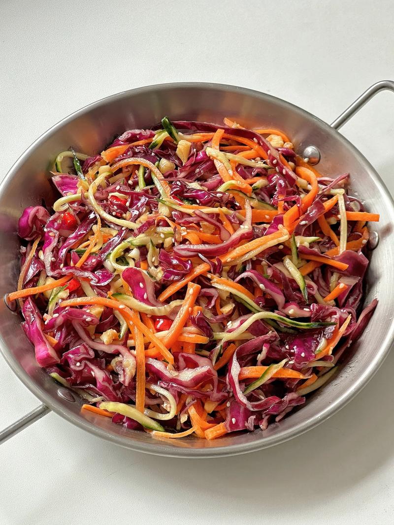 紫甘蓝的做法大全（紫甘蓝的做法大全家常打粥怎么做）