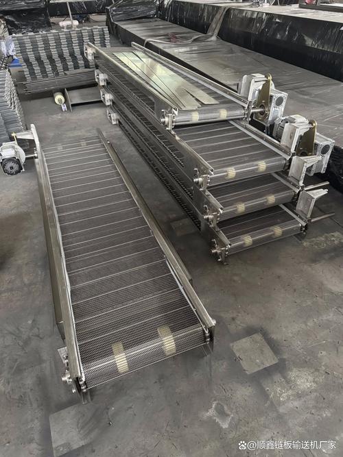 不锈钢输送机（不锈钢输送机图片）