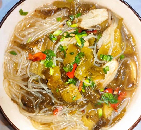 酸辣粉丝汤的做法（酸辣粉丝汤的做法窍门）