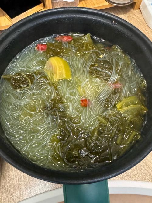酸辣粉丝汤的做法（酸辣粉丝汤的做法窍门）