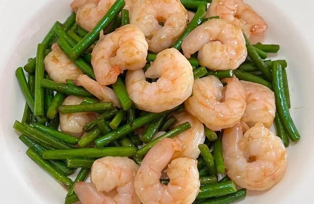 蒜苔的做法（虾仁蒜苔的做法）