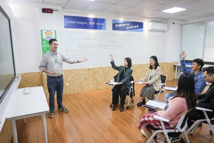 成人英语培训（成人英语培训班学校）