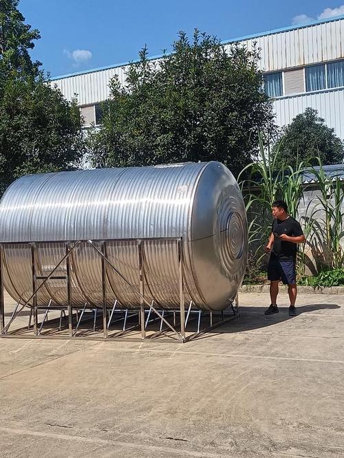 家用不锈钢水塔（家用不锈钢水塔怎么清洗）