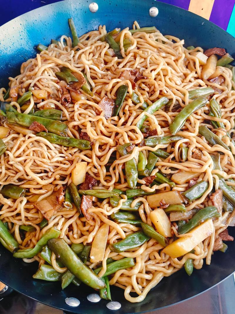 焖面的做法（干挂面焖面的做法）