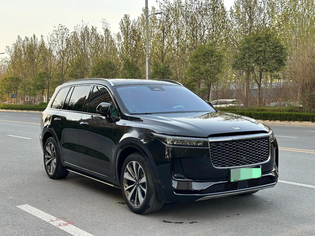 理想one汽车报价及图片（试驾免费预约入口）