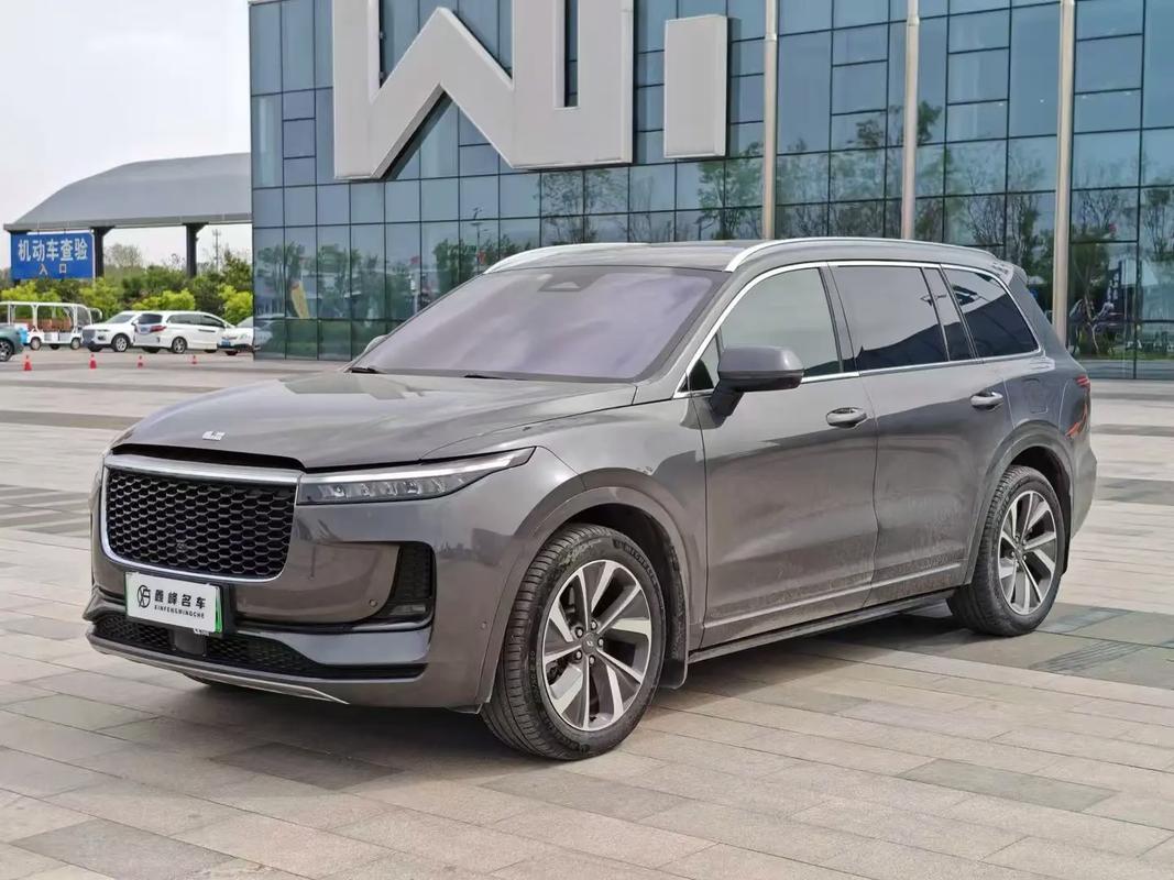 理想one汽车报价及图片（试驾免费预约入口）