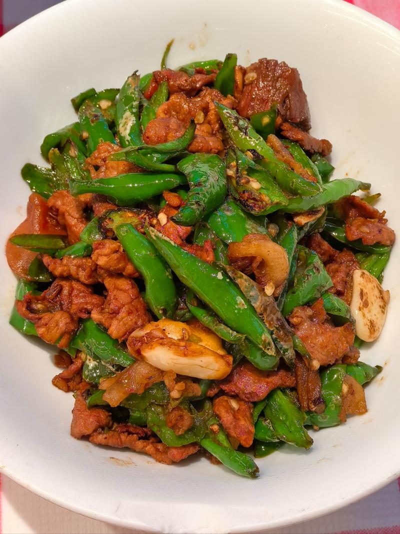 湖南辣椒炒肉的做法（湖南辣椒炒肉的做法及营养价值）
