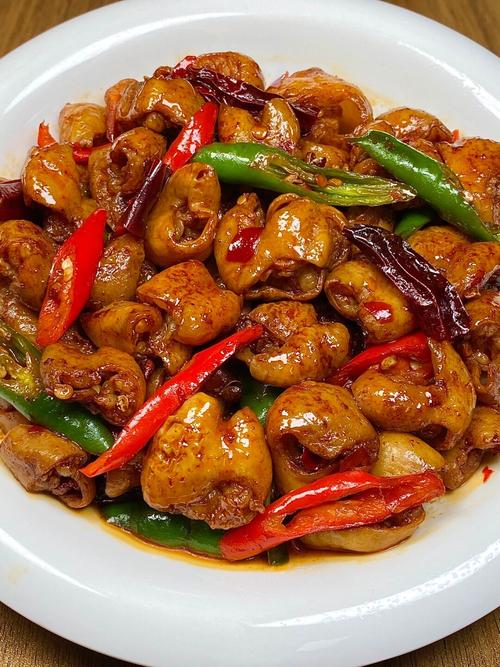 肥肠的做法（干煸肥肠的做法）